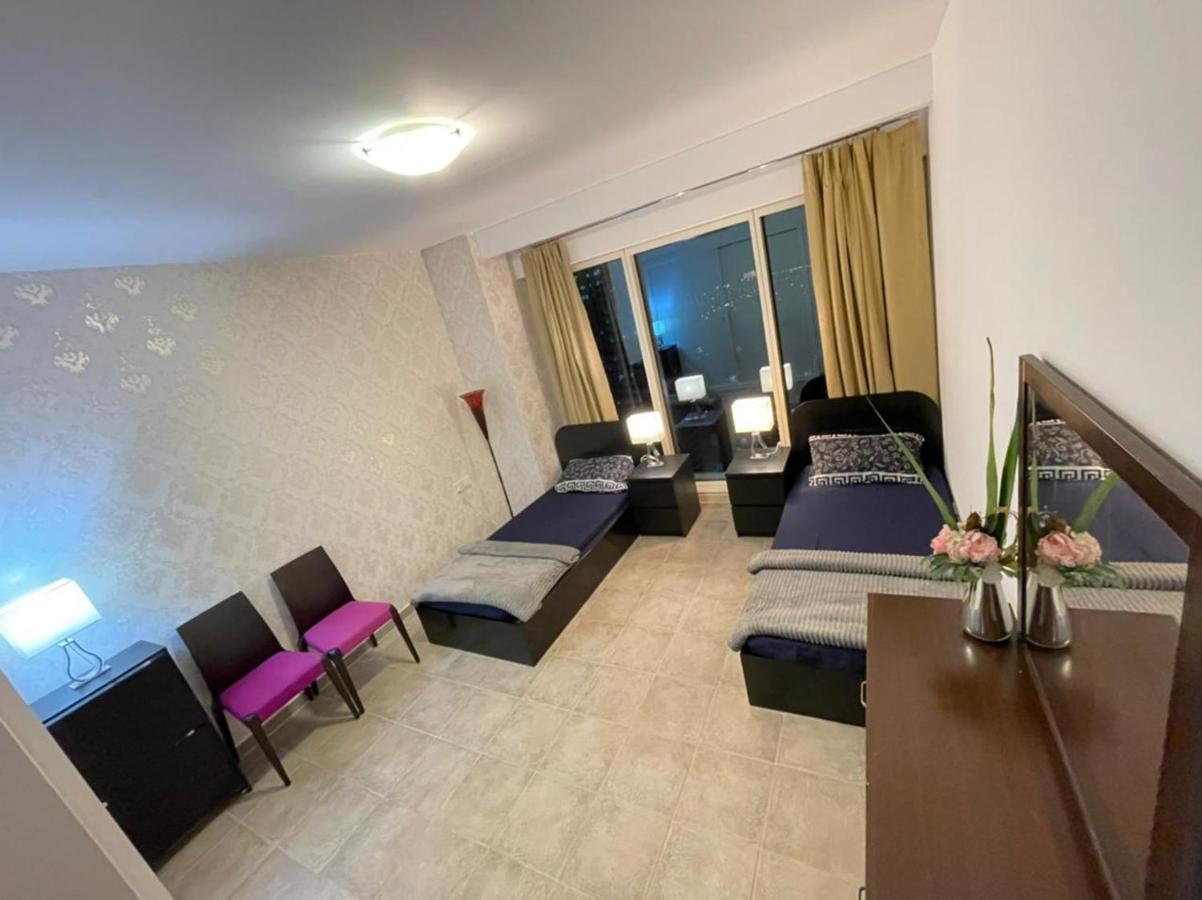 Travelers Backpackers Hostel Dubai Exterior photo