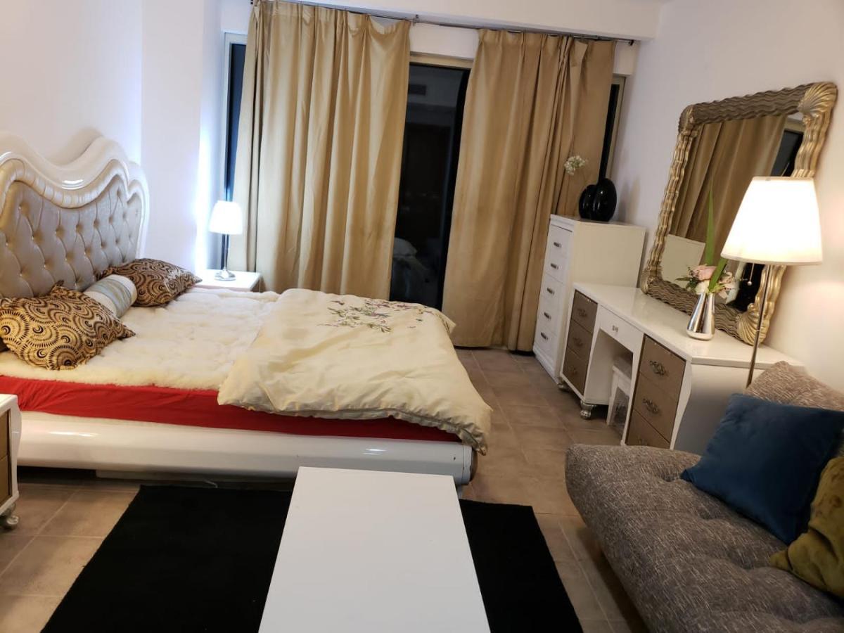 Travelers Backpackers Hostel Dubai Exterior photo