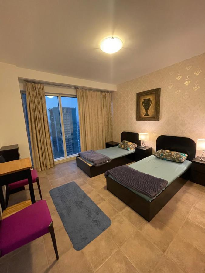 Travelers Backpackers Hostel Dubai Exterior photo