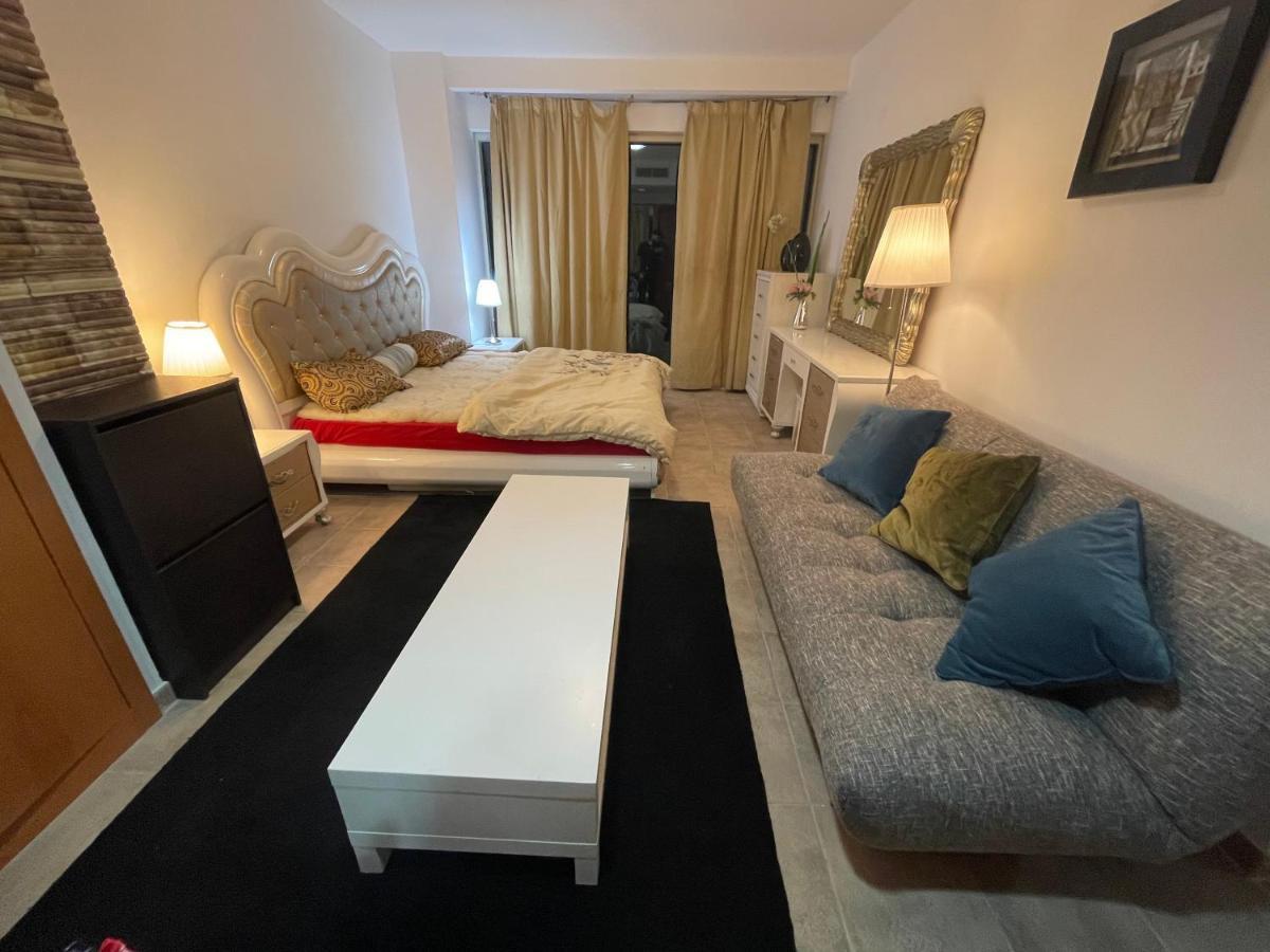 Travelers Backpackers Hostel Dubai Exterior photo