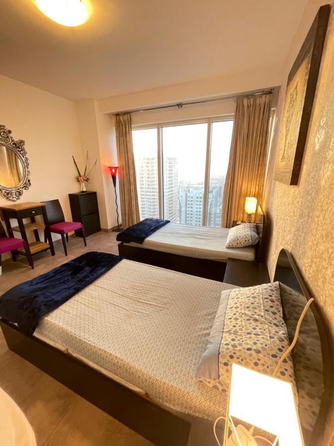Travelers Backpackers Hostel Dubai Exterior photo