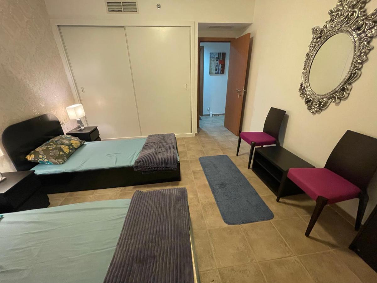 Travelers Backpackers Hostel Dubai Exterior photo